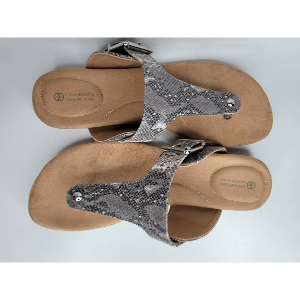 Giani Bernini Memory Foam Rivver Sandals (Size 8)